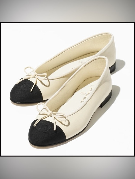 CHANEL Shoes - Chanel Authentic Ivory Ballet Flats Size 39